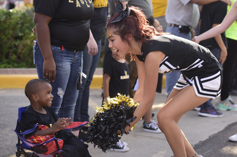 cheerleading talking to parade