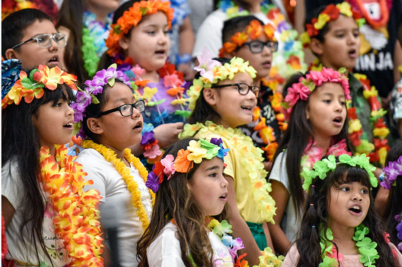 students singing