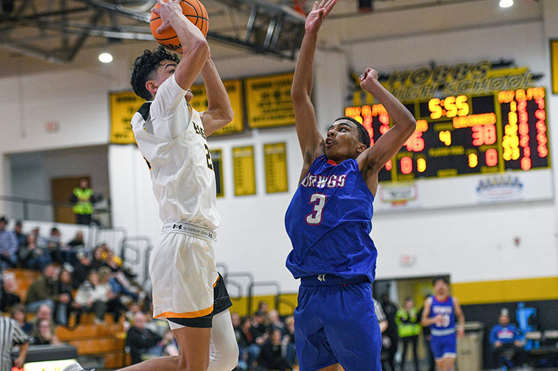 two players go for lay up